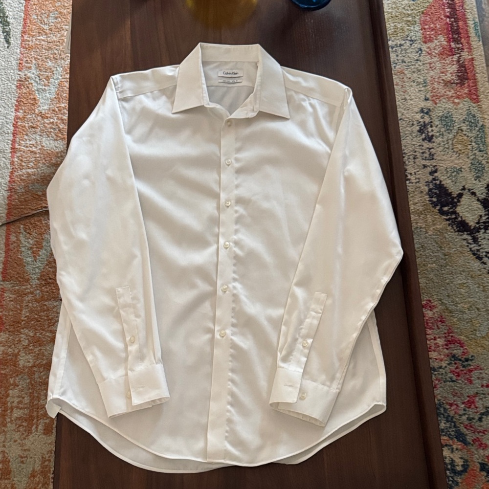 Calvin Klein Men's White Dress Shirt size 16-1/2, 34/35